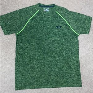 Under Armour Men’s Medium t shirt